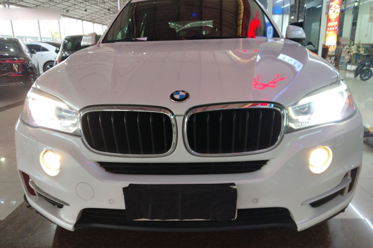 宝马X5(进口) 2015款 xDrive28i车身外观2