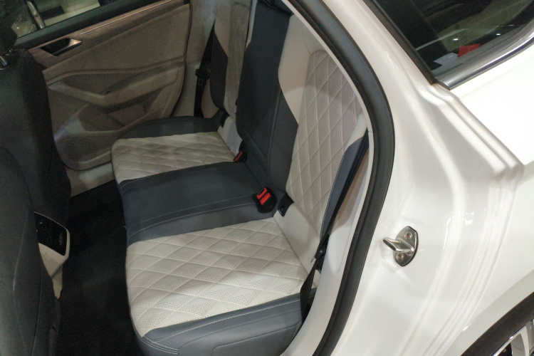 大众 速腾 2023款 300TSI DSG超越版中控内饰21