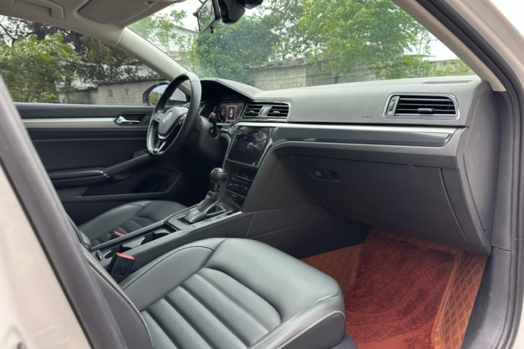 大众 凌渡 2021款 改款 280TSI DSG舒适版中控内饰7002