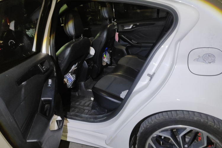 福特 福克斯 2020款 两厢 EcoBoost 180 自动ST Line中控内饰7004