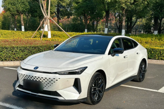 长安UNI-V 智电iDD 2024款 蓝鲸智电iDD 136km 智尊型