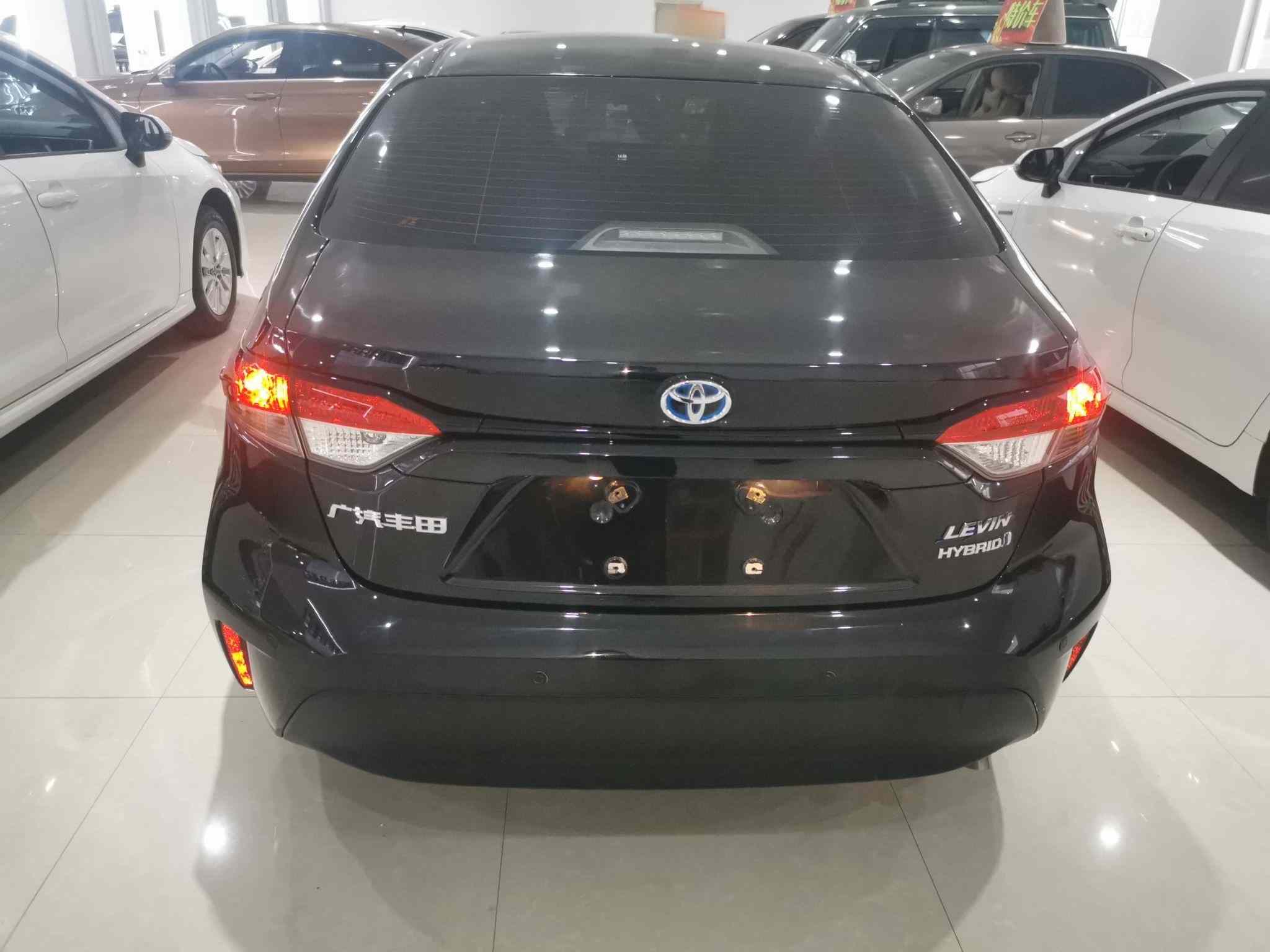 丰田 雷凌 2023款 智能电混双擎 1.8L 领先版(3)