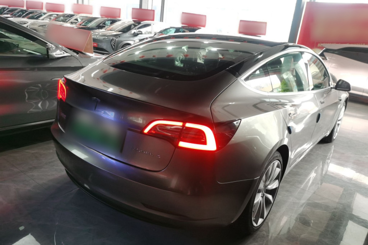 特斯拉 Model 3 2019款 标准续航后驱升级版车身外观7