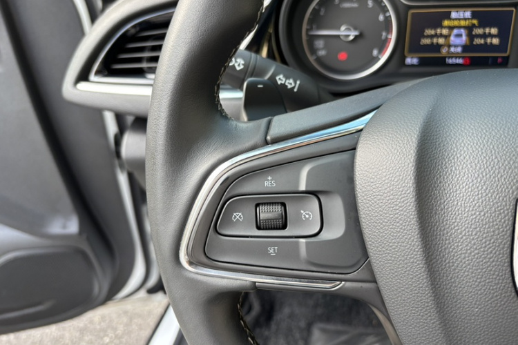 别克 君威 2024款 25T 超享版中控内饰7007