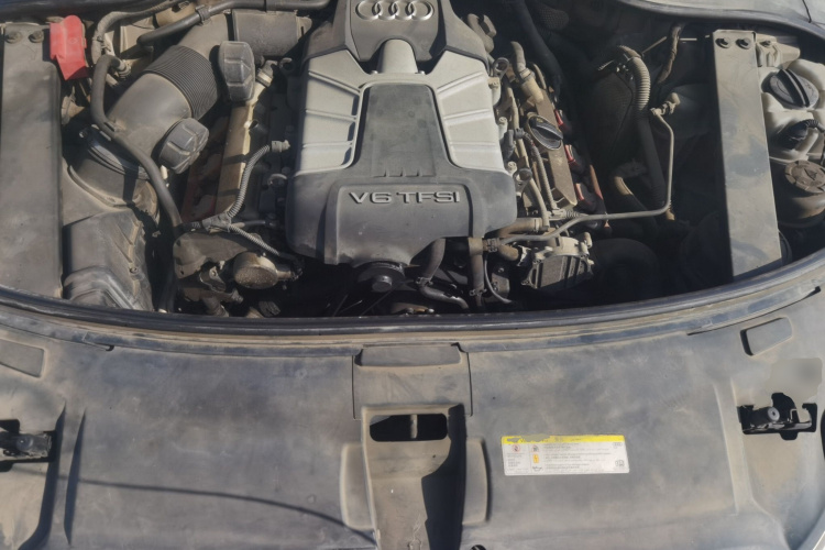 奥迪A8 2013款 A8L 45 TFSI quattro豪华型局部细节24