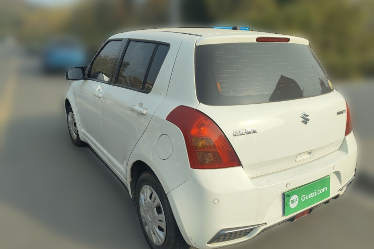 铃木 雨燕 2014款 1.3L 手动标准型车身外观6003