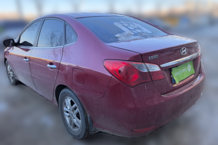 现代 悦动 2011款 1.6L 自动豪华型车身外观5