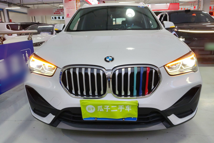 宝马X1 2021款 改款 sDrive20Li 时尚型车身外观2