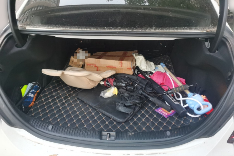 奔驰C级 2020款 改款 C 260 L 运动版局部细节23