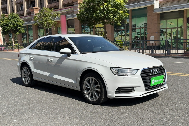 奥迪A3 2018款 30周年年型 Limousine 35 TFSI 进取型车身外观6002