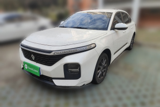 宝骏RC-5 2020款 1.5L 手动智耀精英型