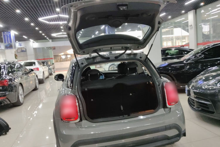 MINI 2022款 1.5T ONE机舱底盘23