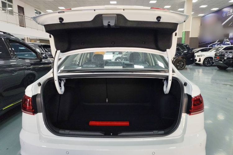 大众 宝来 2025款 改款 200TSI DSG悦行PRO版机舱底盘23