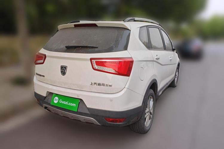 宝骏560 2016款 1.5T 手动舒适型车身外观6005