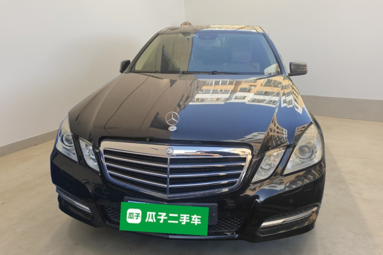 奔驰E级 2012款 E 300 L 时尚型车身外观2