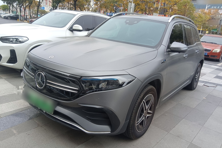 奔驰EQB 2022款 EQB 350 4MATIC 首发特别版车身外观1
