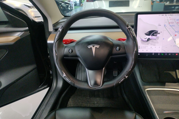 特斯拉 Model 3 2022款 后轮驱动版中控内饰13
