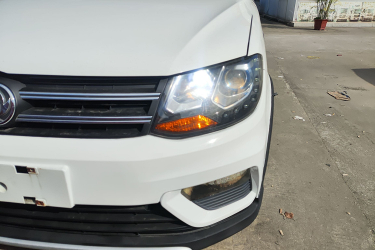 东风风光 风光370 2018款 S370 1.5L CVT豪华型 7座局部细节36