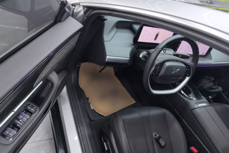 小鹏P7 2021款 480N中控内饰20