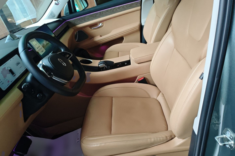 鸿蒙智行 问界M5 2022款 增程四驱性能版中控内饰19