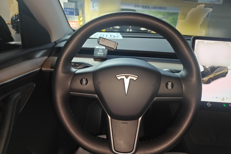 特斯拉 Model Y 2021款 标准续航后驱版中控内饰13