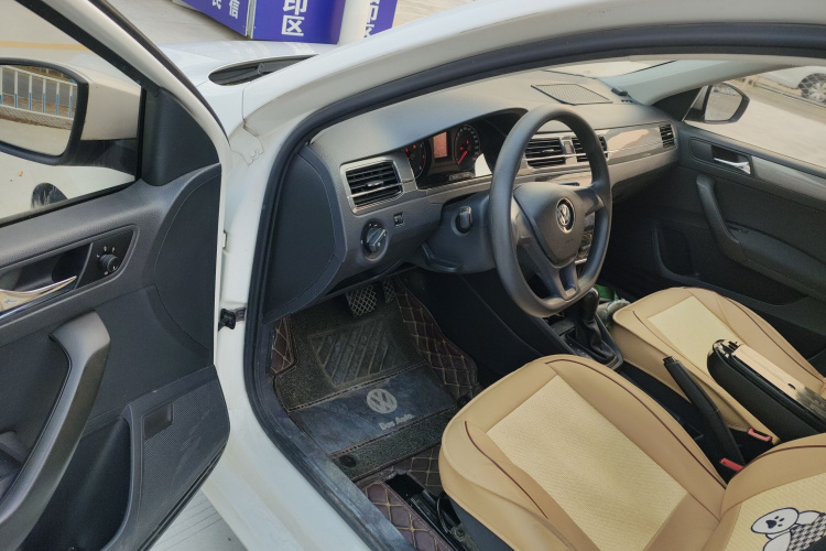 大众 桑塔纳 2017款 浩纳 1.6L 自动风尚版中控内饰20