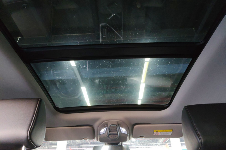 五菱汽车 五菱星辰 2022款 2.0L DHT电速款中控内饰22