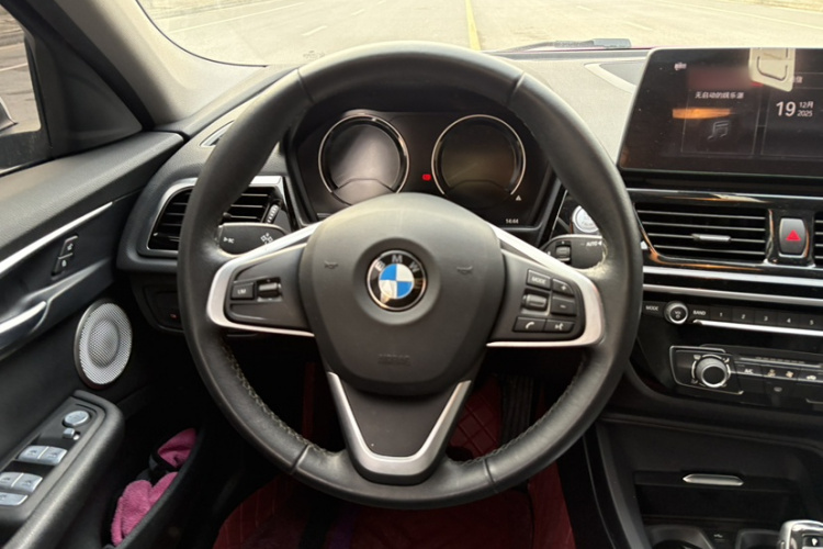 宝马1系 2022款 120i M运动版局部细节13