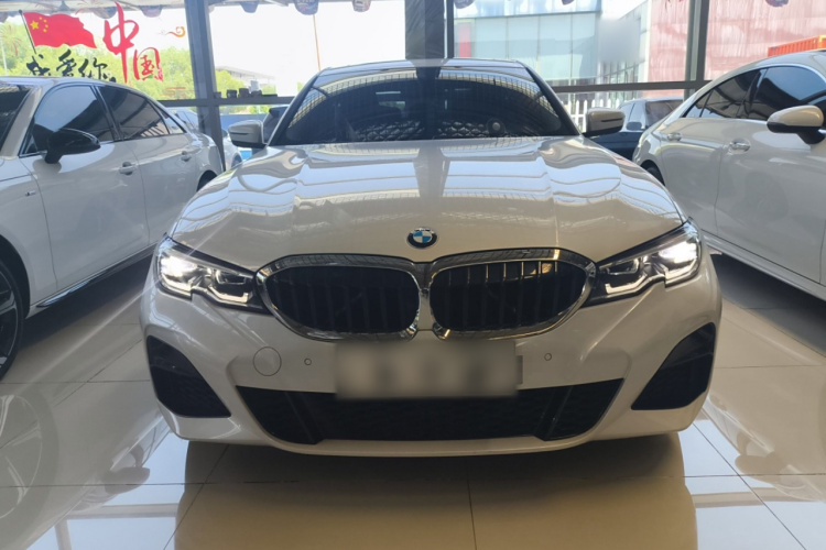 宝马3系 2022款 325Li M运动套装车身外观2