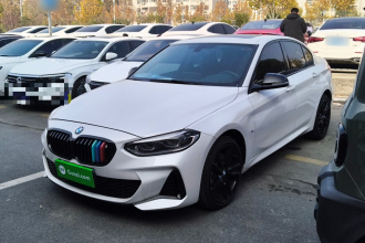 宝马1系 2023款 125i M运动曜夜版