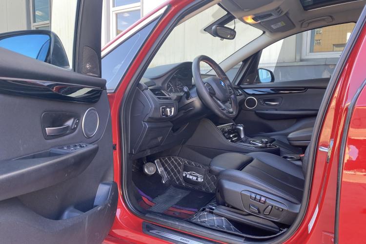 宝马2系旅行车 2016款 218i 运动设计套装中控内饰7001