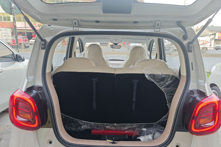 五菱汽车 宏光MINIEV 2025款 四门版 进阶款机舱底盘23