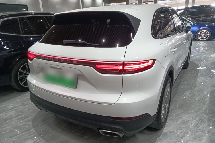 保时捷 Cayenne新能源 2021款 Cayenne E-Hybrid 2.0T车身外观6005