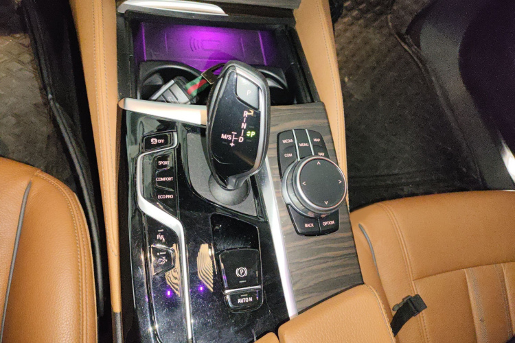 宝马6系GT 2021款 630i 豪华设计套装局部细节18