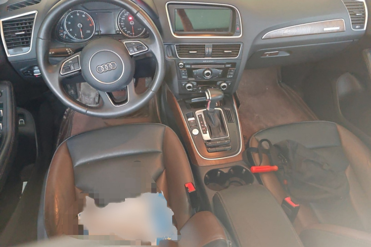 奥迪Q5 2017款 Plus 40 TFSI 技术型中控内饰7002