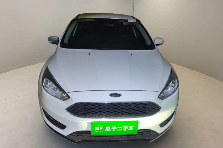 福特 福克斯 2017款 两厢 1.6L 自动舒适型智行版车身外观2