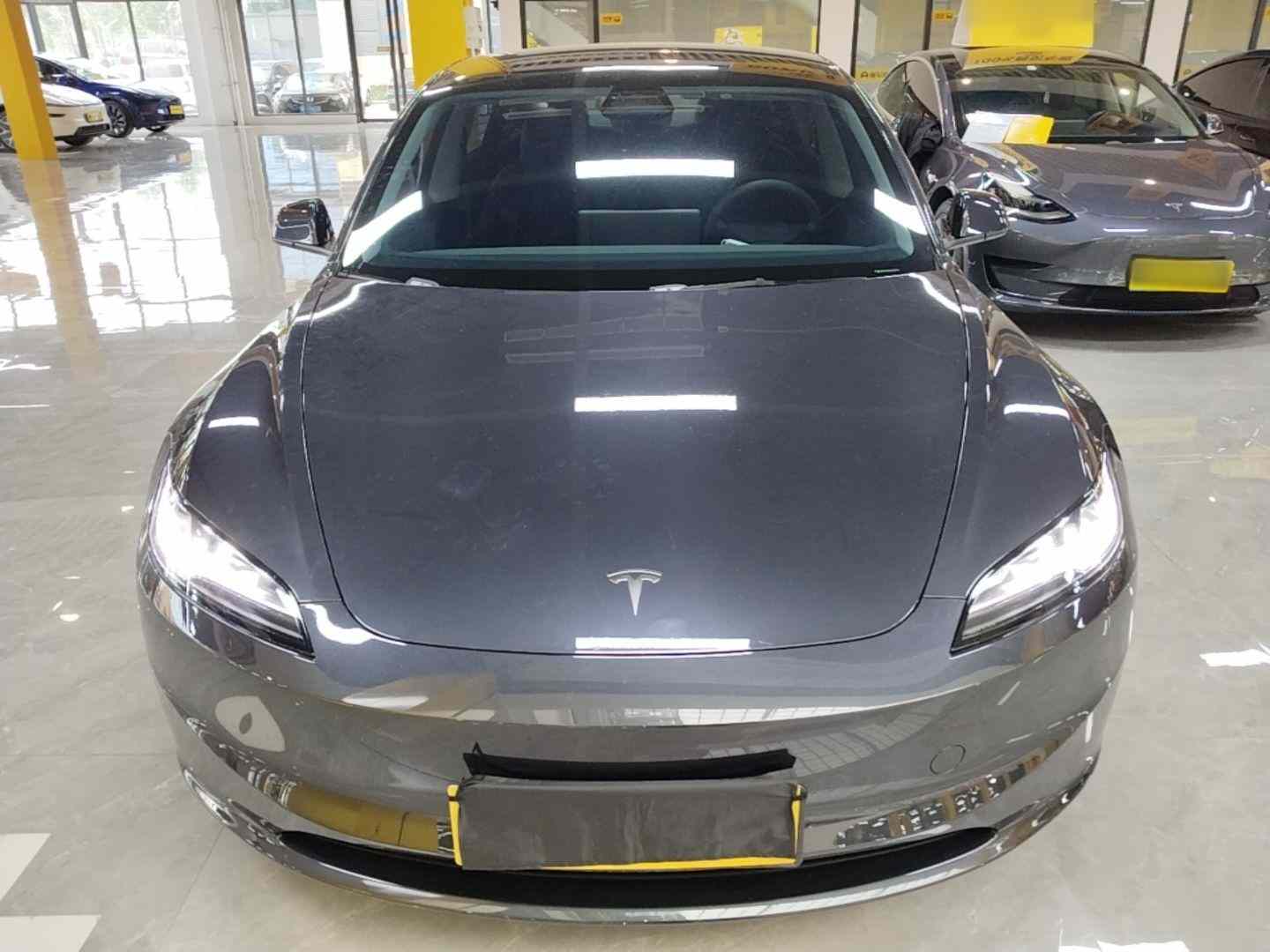 特斯拉 Model 3 2025款 后轮驱动版(1)