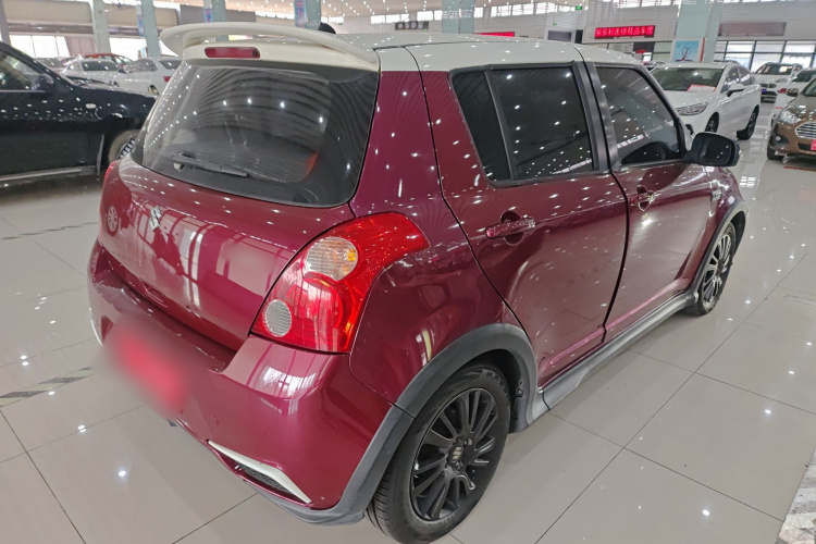 铃木 雨燕 2013款 1.5L 自动20周年限量版车身外观7