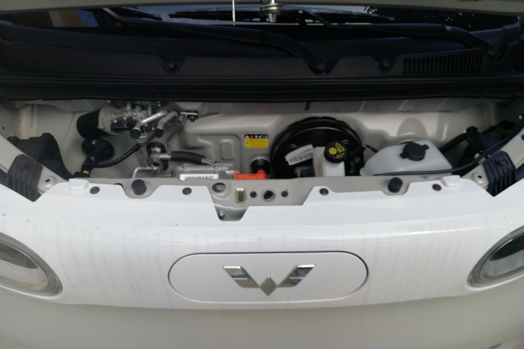 五菱汽车 宏光MINIEV 2024款 第三代 215km 青春版机舱底盘24