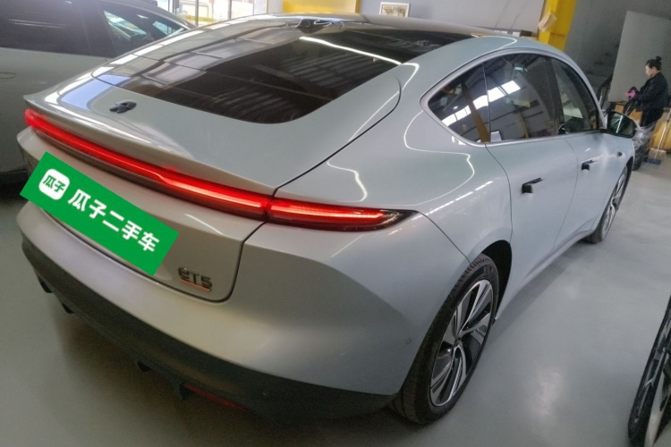 蔚来ET5 2022款 75kWh车身外观7