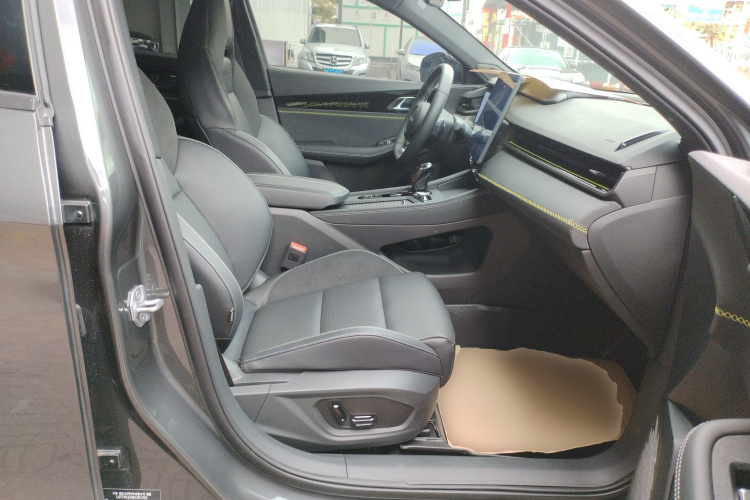 领克03 2025款 1.5TD DCT冠军版Pro局部细节41