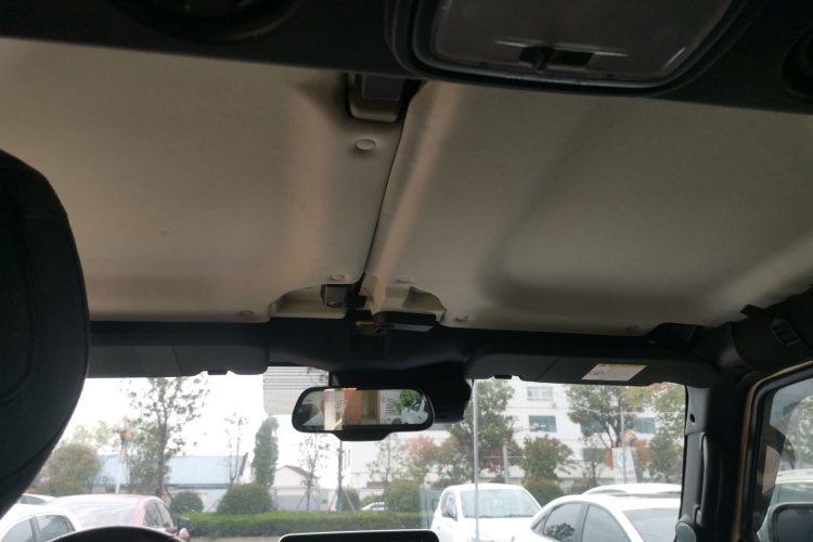 北京BJ40 2019款 2.3T 自动四驱环塔冠军版 国VI中控内饰22