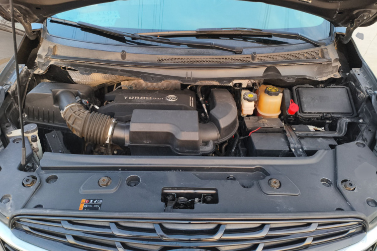 别克GL8 2021款 陆上公务舱 652T 舒适型机舱底盘24