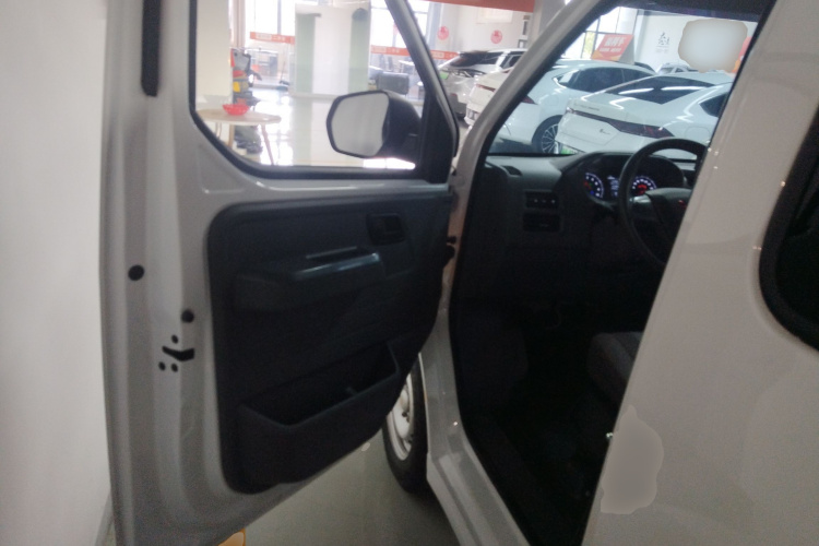 五菱汽车 五菱扬光 2024款 300km 舒适型客车版 60kW中控内饰20