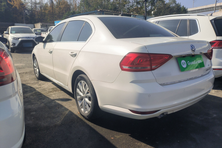 大众 朗逸 2015款 1.6L 自动舒适版车身外观4