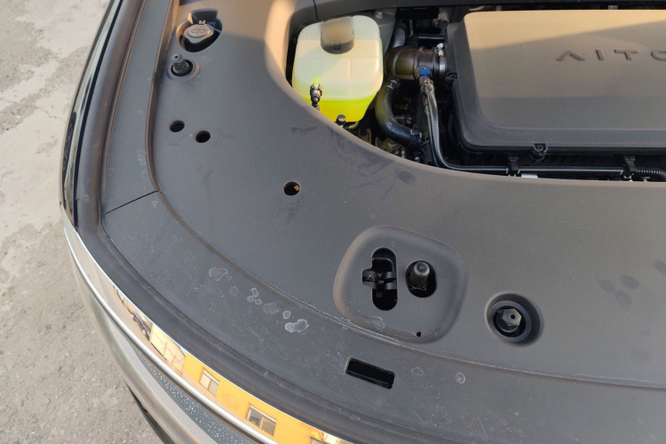 鸿蒙智行 问界M8 2025款 增程 Max+版 53.4kWh 6座版局部细节9006