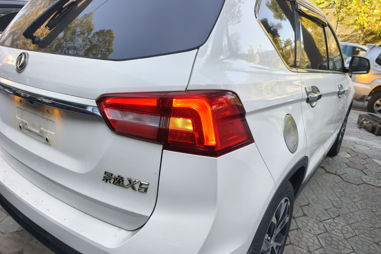 东风风行 景逸X5 2017款 劲享系列 1.5T CVT尊享型车身外观9