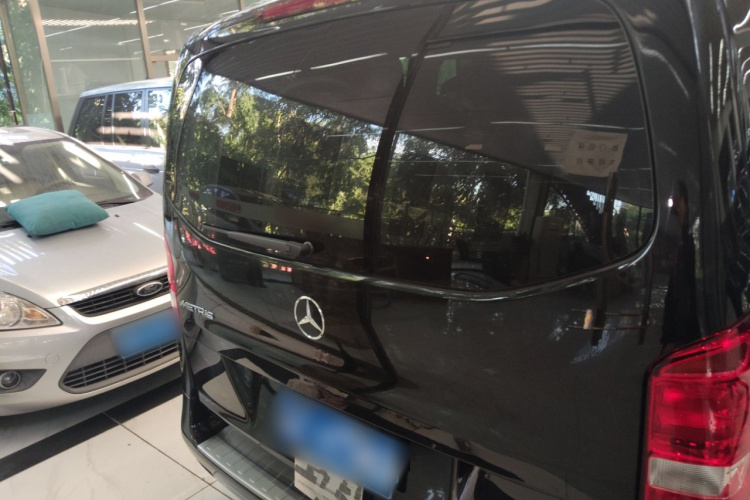 奔驰V级（平行进口） 车身外观6