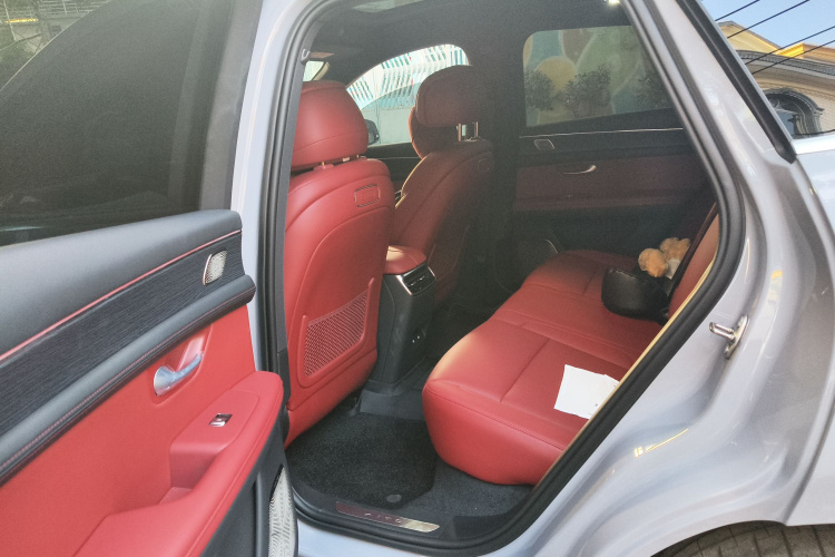 鸿蒙智行 问界M5 2025款 纯电  Ultra 后驱版中控内饰21