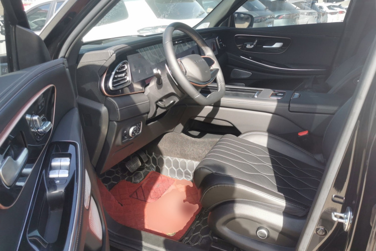 星途揽月 2024款 国际版 400T 四驱星尊 6座中控内饰19